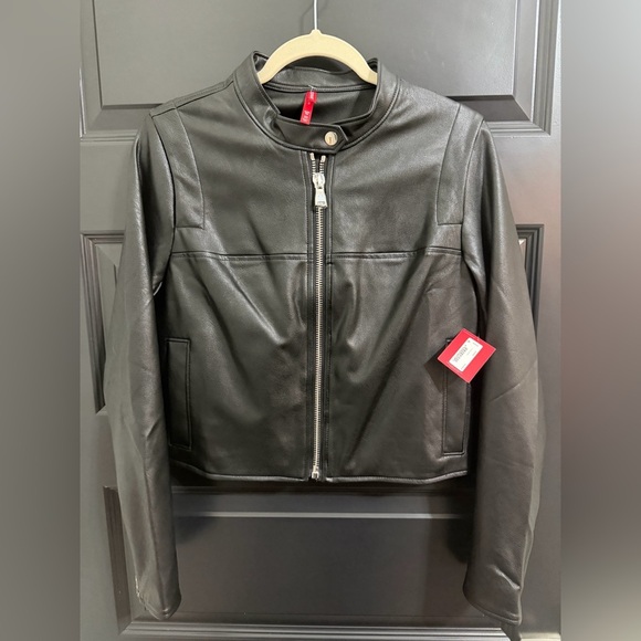 NWT SPANX, Spanx Leather-Like Moto Jacket in Luxe Black Faux Leather, Medium. - Picture 3 of 16
